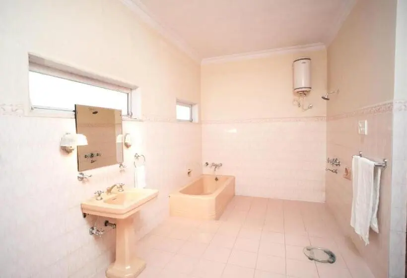 Chambre Standard avec Balcon, Nilambag Palace