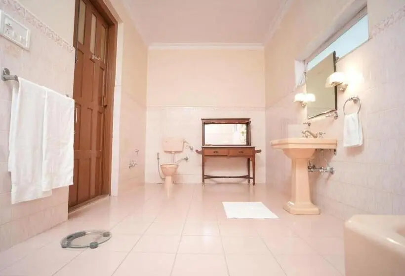 Chambre Standard avec Balcon, Nilambag Palace