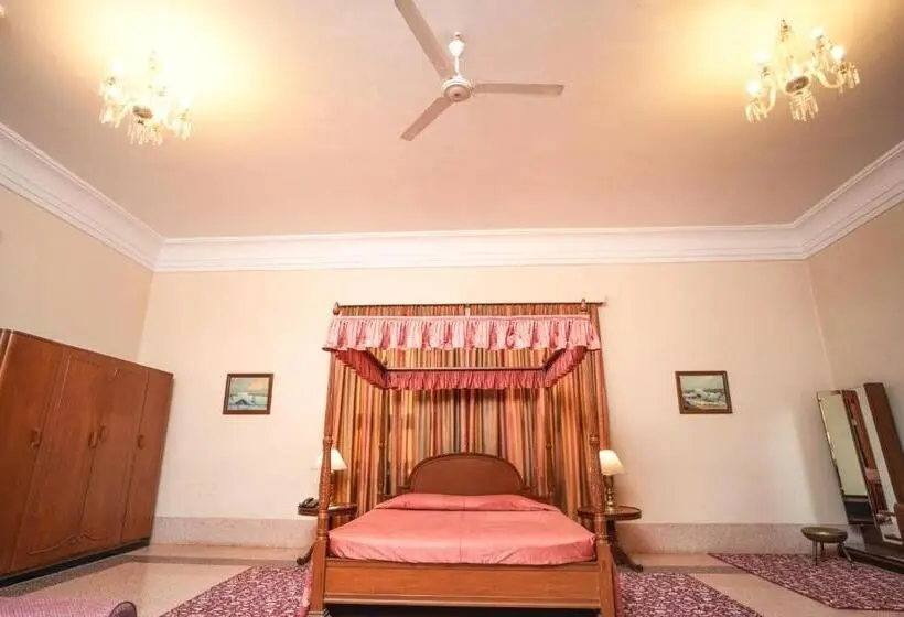 Chambre Standard avec Balcon, Nilambag Palace