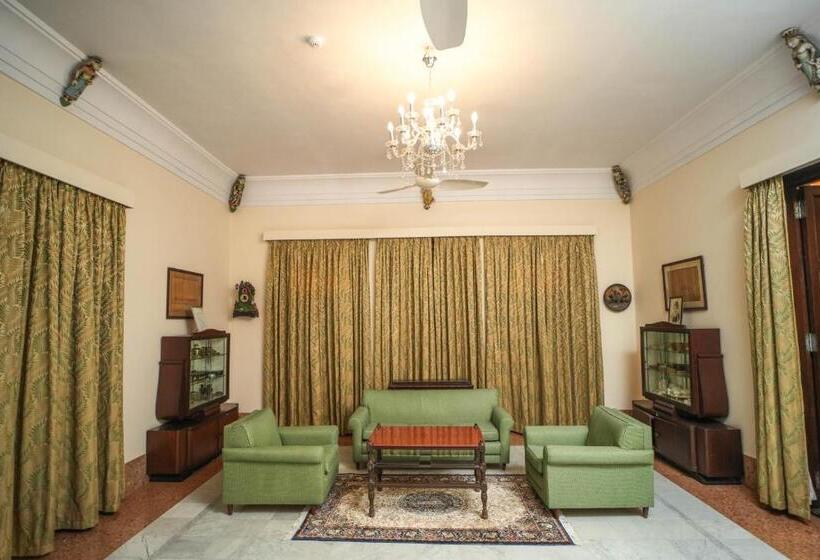 חדר סטנדרט עם מרפסת, Nilambag Palace