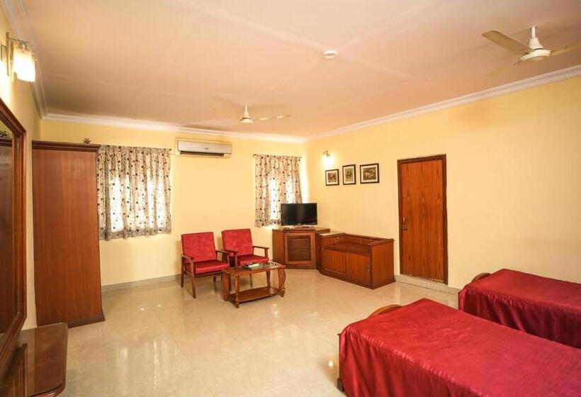 غرفة إقتصادية, Nilambag Palace