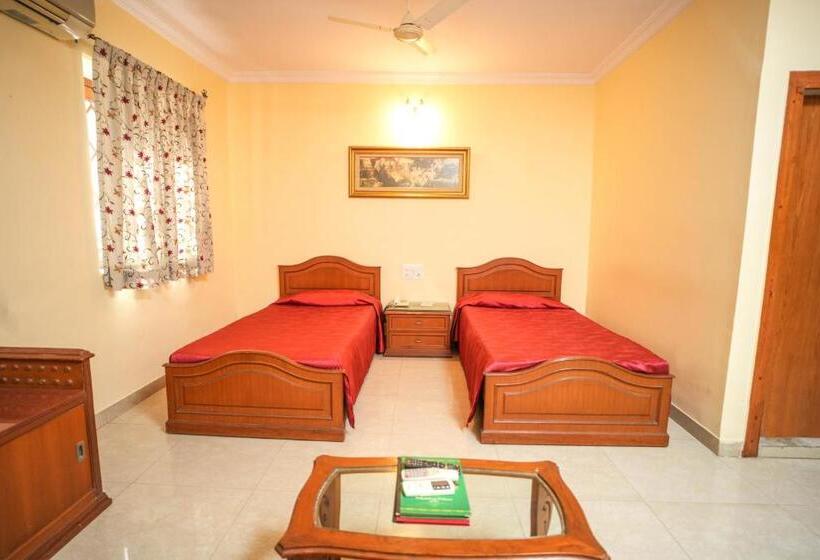 חדר אקונומי, Nilambag Palace