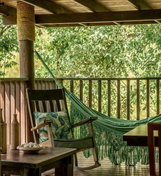 اتاق لوکس با بالکن, Platon Ecolodge