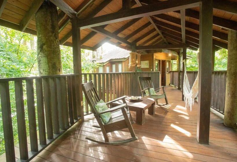اتاق لوکس با بالکن, Platon Ecolodge