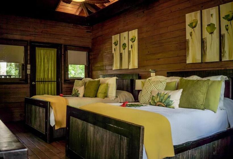 اتاق لوکس با بالکن, Platon Ecolodge