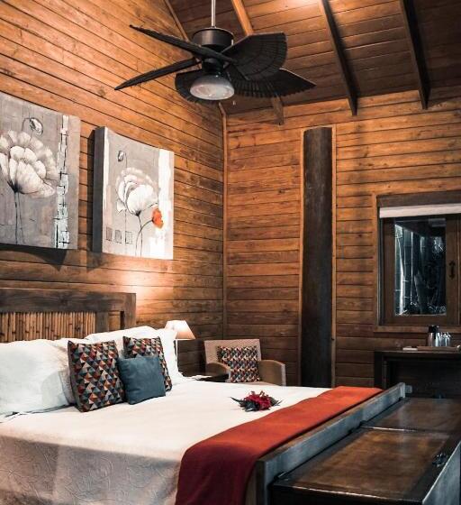 اتاق لوکس یک تخته, Platon Ecolodge