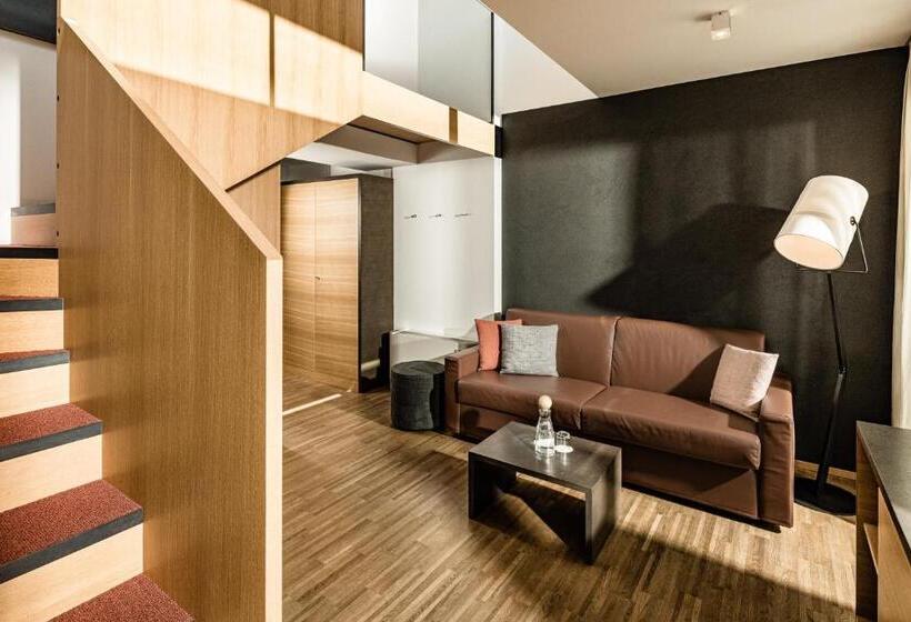 סוויטה, Traminerhof