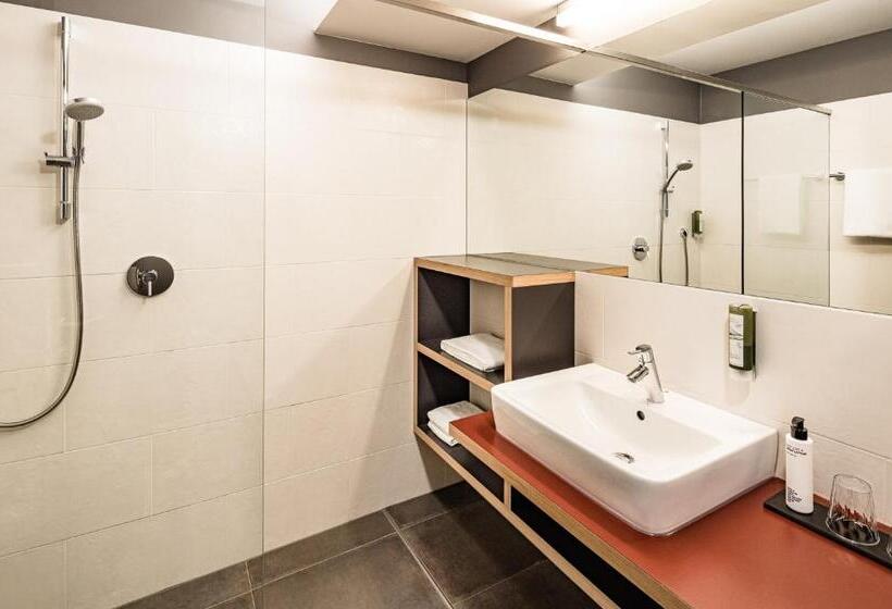 סוויטה, Traminerhof