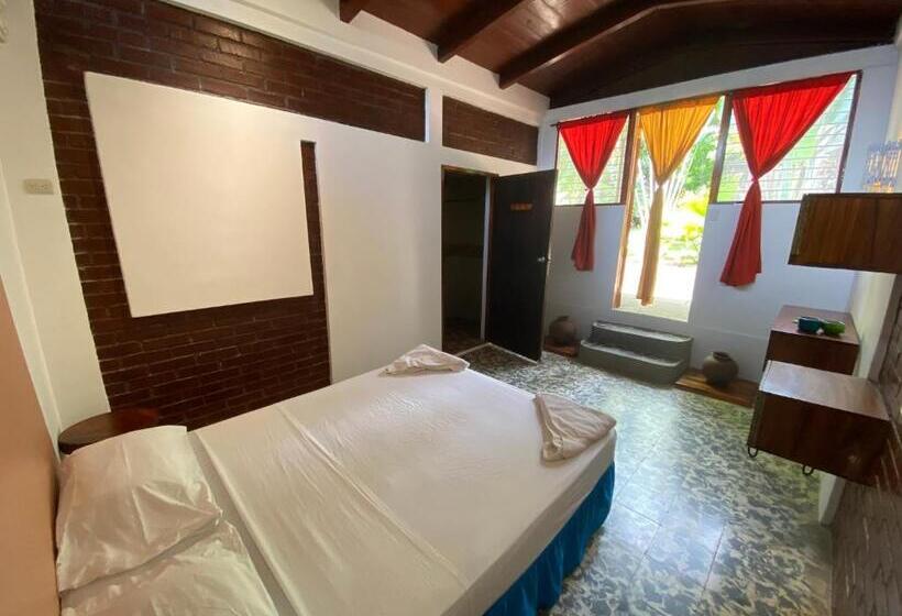 اتاق سوپریور, Paradiso Hostel