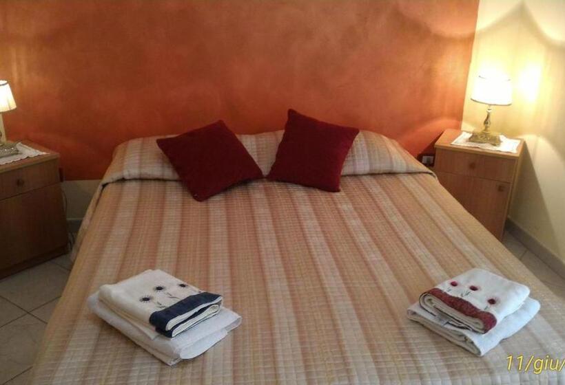 غرفة قياسية مزوَّدة بشُرفة, Camere A Chiazza Realmonte