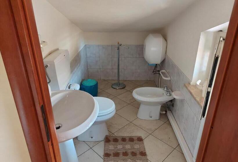 غرفة قياسية, Camere A Chiazza Realmonte