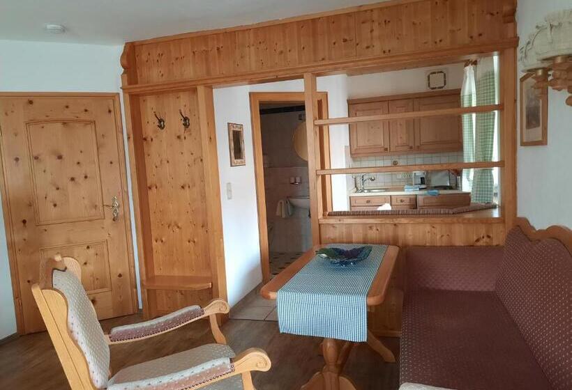 Apartamento 1 Dormitório com Vistas, Gästehaus Annemarie