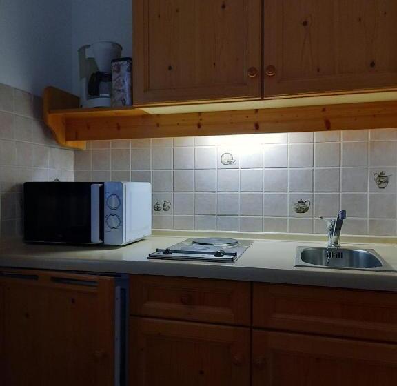 Apartamento 1 Dormitório com Vistas, Gästehaus Annemarie