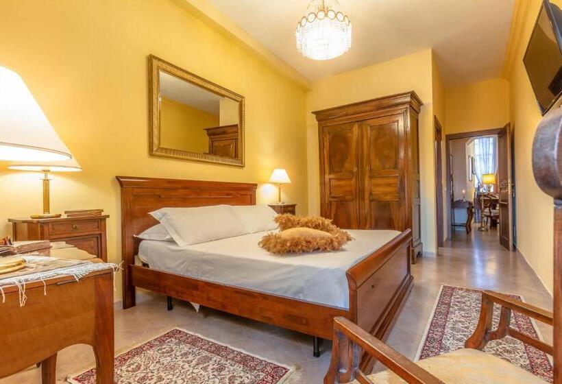 اتاق لوکس, B & B La Fontaine Residenza D'epoca