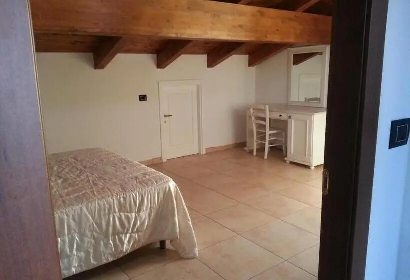 2ベッドルームアパートメント, B&b L'ancora
