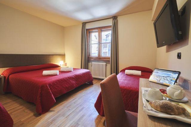 スタンダードトリプルルーム, Mondolé