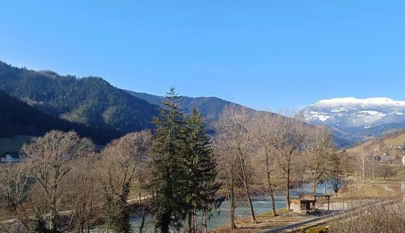 خانه 3 خوابه, Planinka