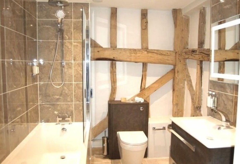 غرفة قياسية, The Red Cow