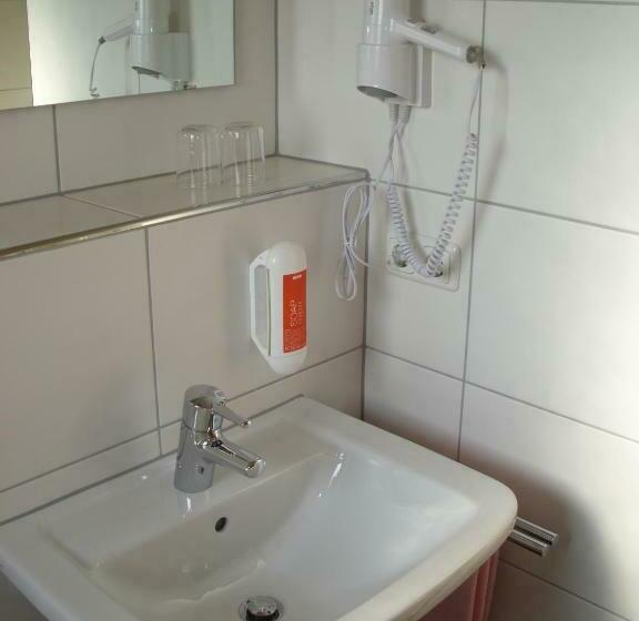 Номер Стандарт с Балконом, Gasthof Zur Frohen Einkehr