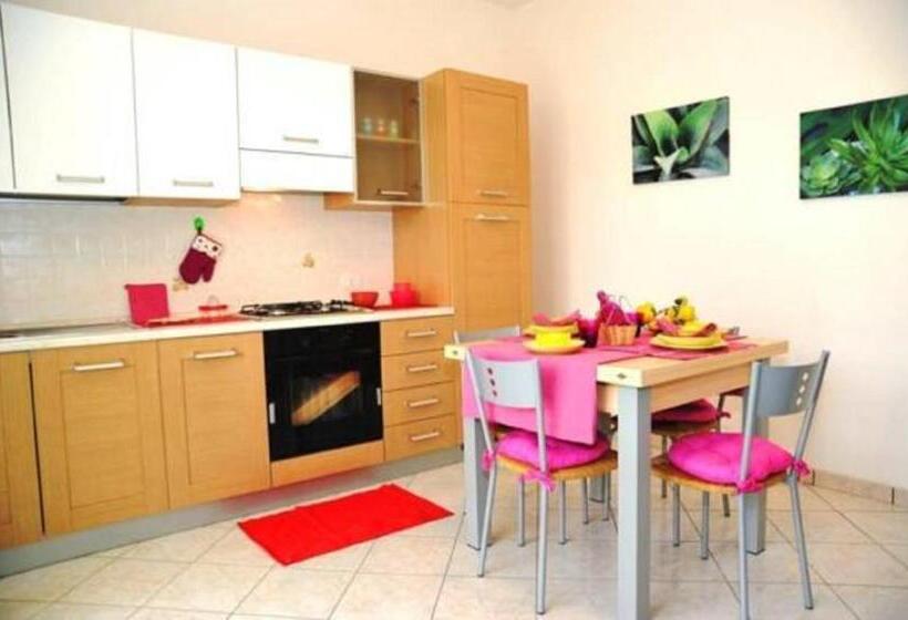 １ベッドルームアパートメント, Pomposa Residence