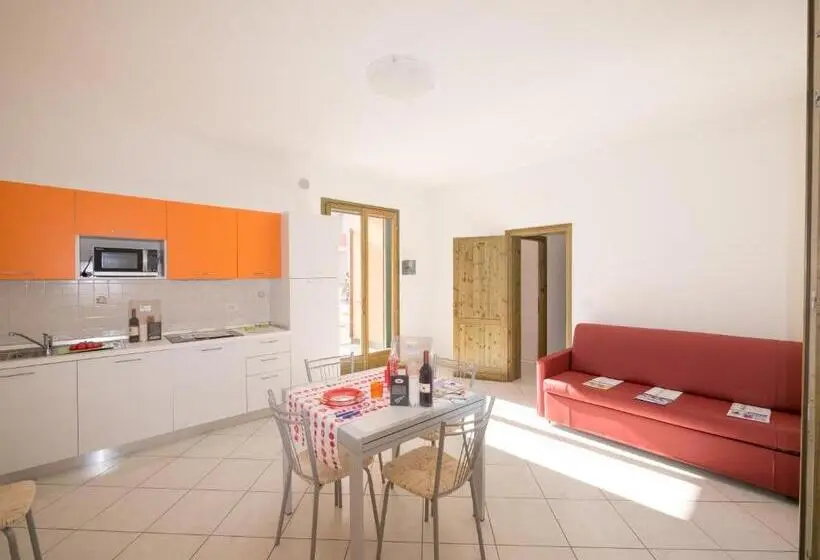ドゥプレックスルーム, Pomposa Residence