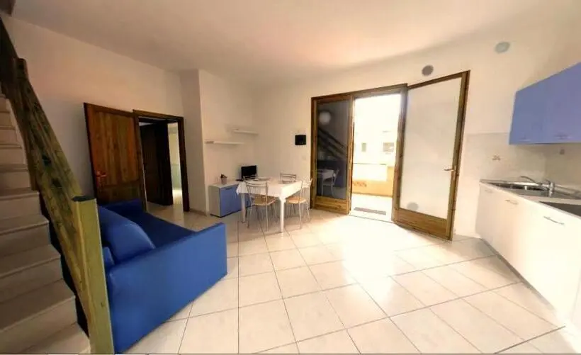 ドゥプレックスルーム, Pomposa Residence