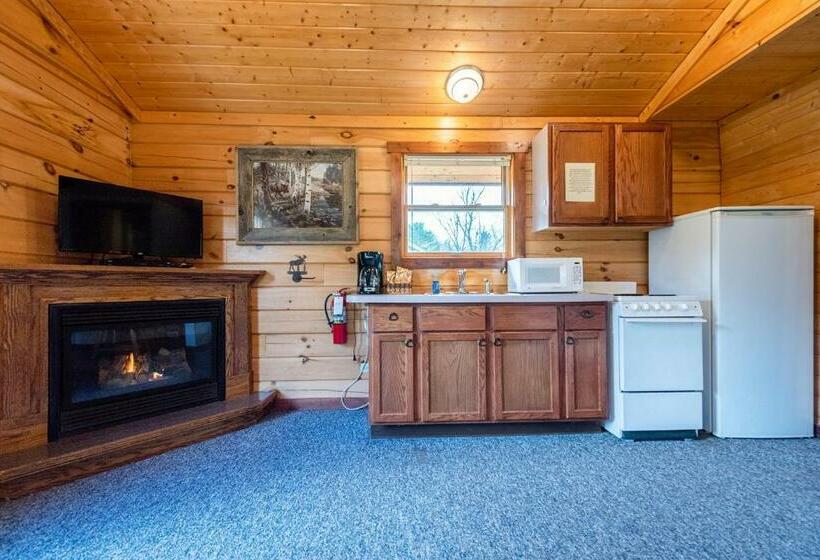 إستوديو ديلوكس, Spur Of The Moment Ranch