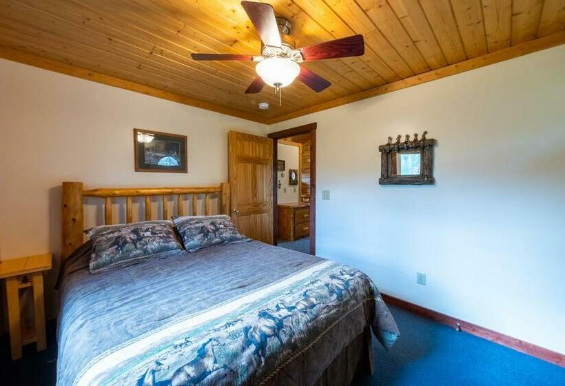 جناح, Spur Of The Moment Ranch