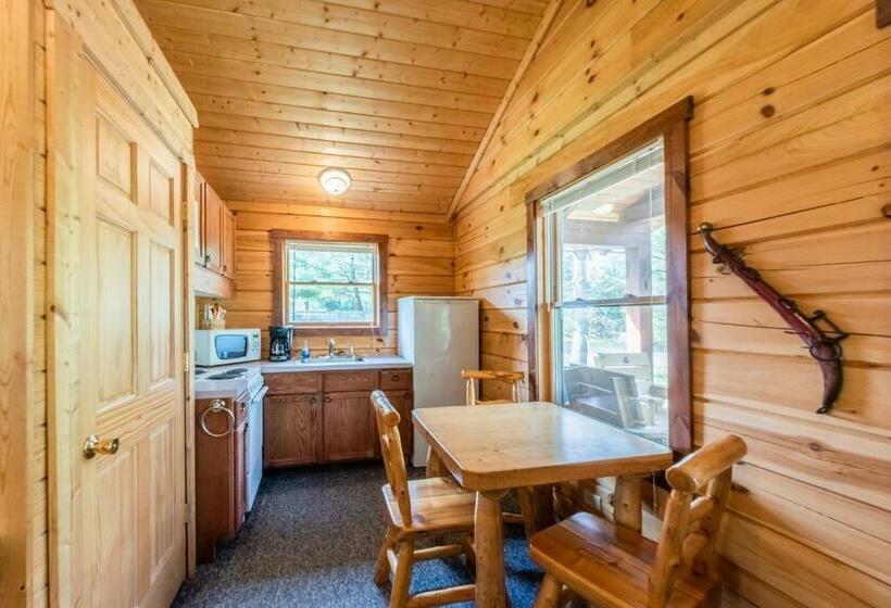 جناح, Spur Of The Moment Ranch