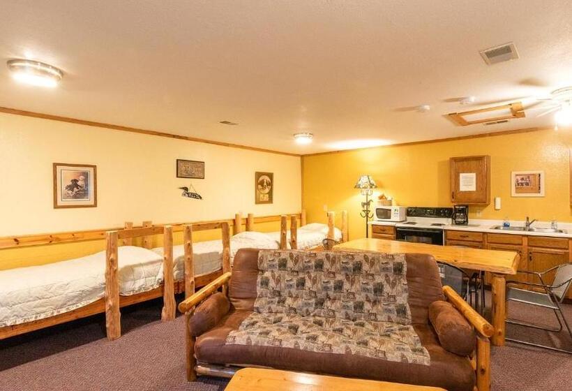 إستوديو سوبيريور, Spur Of The Moment Ranch