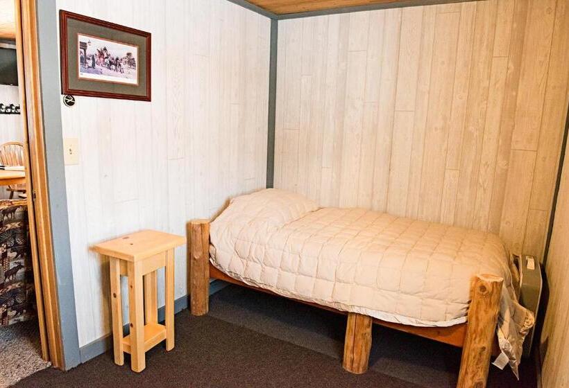 جناح غرفتين نوم, Spur Of The Moment Ranch