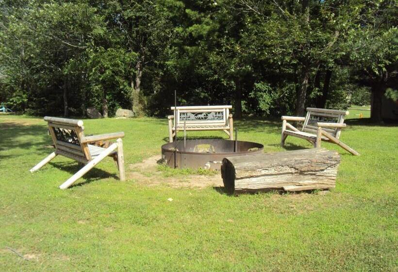 جناح غرفتين نوم, Spur Of The Moment Ranch