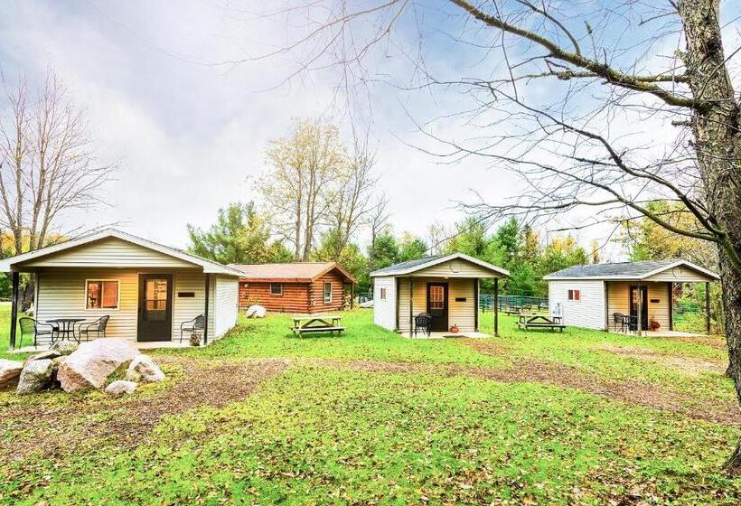 غرفة ديلوكس فردية, Spur Of The Moment Ranch