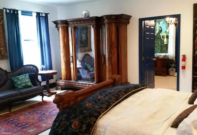 キングサイズベッドのデラックススイート, Stone Manor Boutique Inn