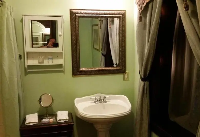 デラックスルーム, Stone Manor Boutique Inn