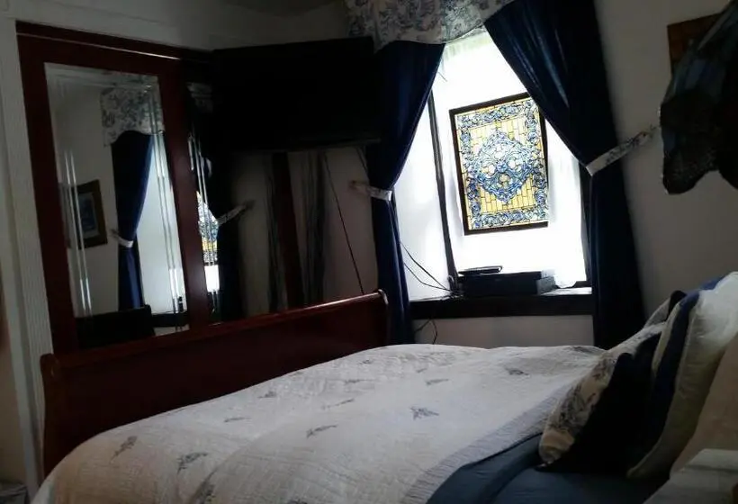 バスタブ付きデラックスルーム, Stone Manor Boutique Inn
