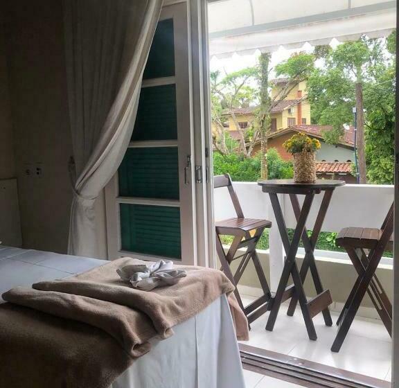 Четырехместный Номер Стандарт с Балконом, Pousada Una