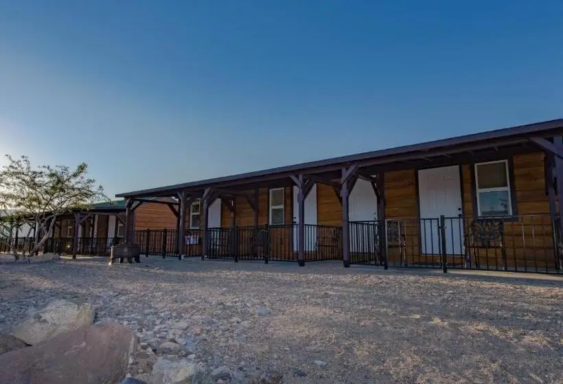 キャビン, Panamint Springs Motel & Tents