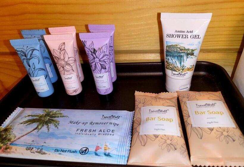 בקתה, Panamint Springs Motel & Tents