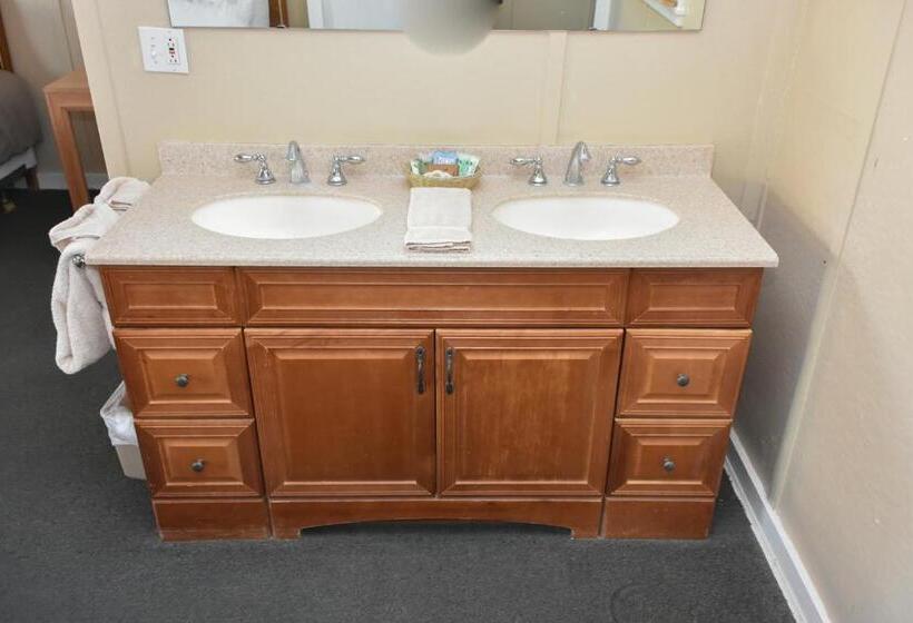 חדר סטנדרט, Panamint Springs Motel & Tents