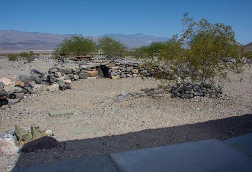 בקתה, Panamint Springs Motel & Tents