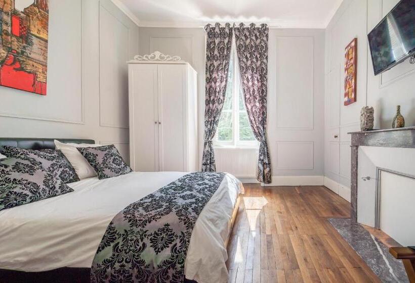 Номер Стандарт, Château De Baillant Futuroscope