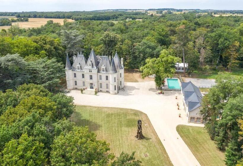 Четырехместный Номер Стандарт, Château De Baillant Futuroscope