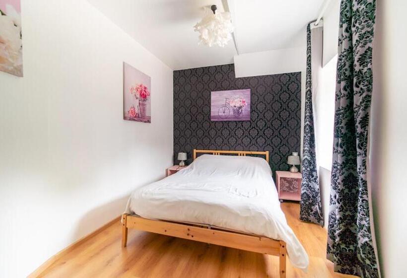 Дом 3 Спальни, Château De Baillant Futuroscope