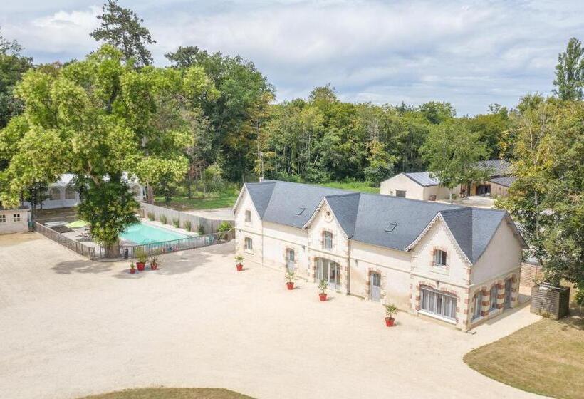 Дом 2 Спальни, Château De Baillant Futuroscope