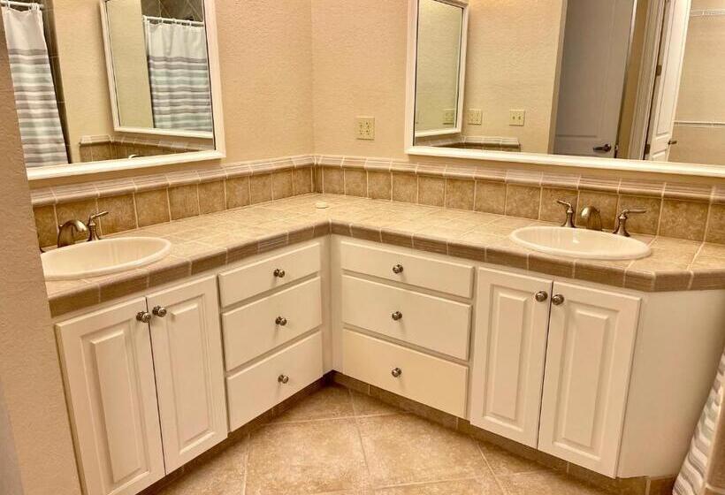 غرفة قياسية ثلاثية ذات اطلالة, St James Bay Golf & Pickleball Resort