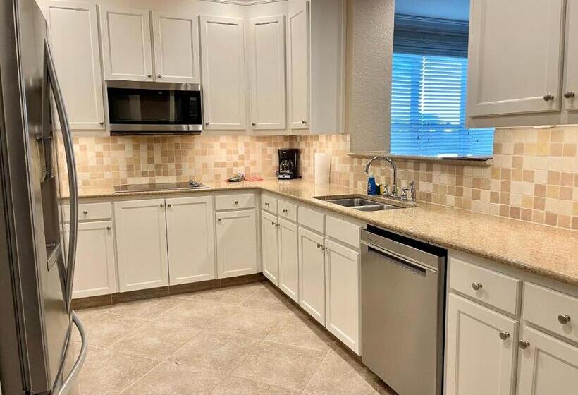 غرفة قياسية ثلاثية ذات اطلالة, St James Bay Golf & Pickleball Resort