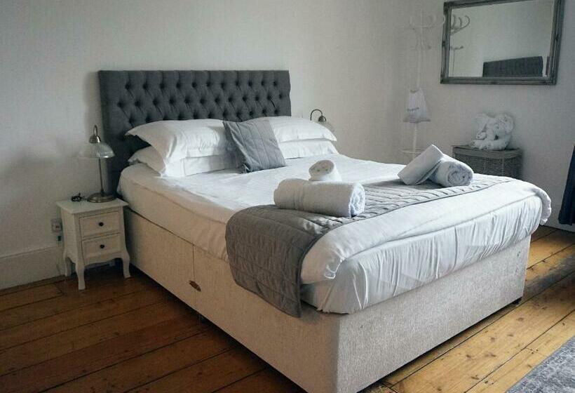 غرفة قياسية سرير كينج, The Grove Ferry Inn