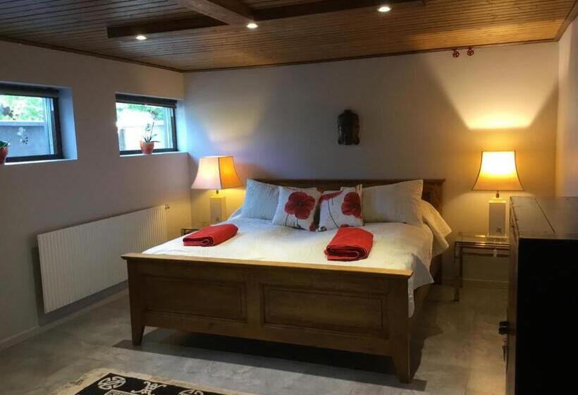 חדר משפחתי נוף לגינה, Easter Bay