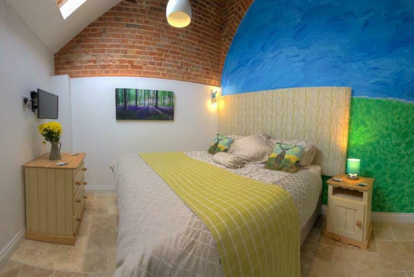 Номер Стандарт, The Orangery